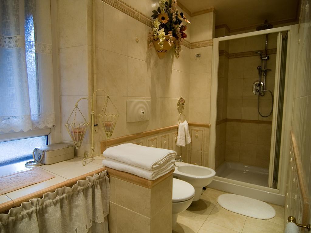 B&B Les Suites Roma Habitación foto