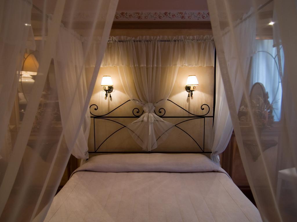 B&B Les Suites Roma Habitación foto